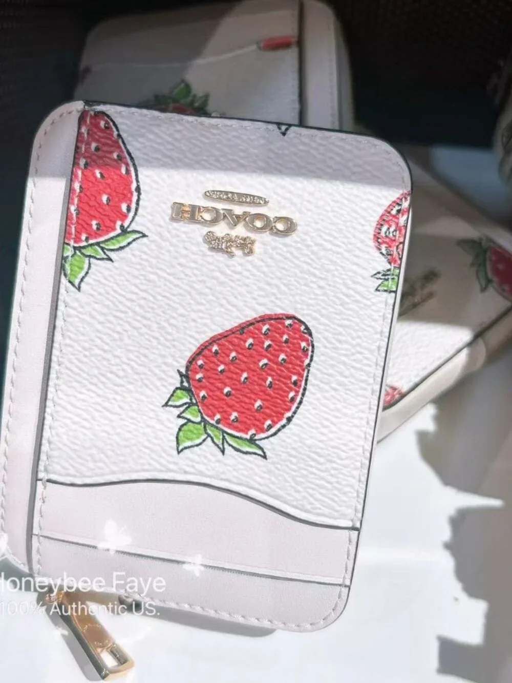 NWT Coach Zip Card Case With Strawberry Print CAR32
